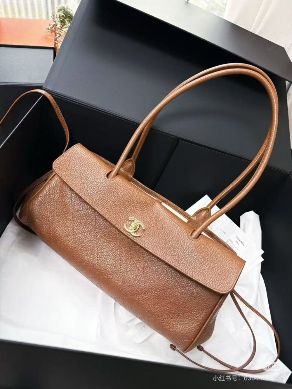 Classic CHANEL   bag: A Stylish and Versatile Choice for Elegance